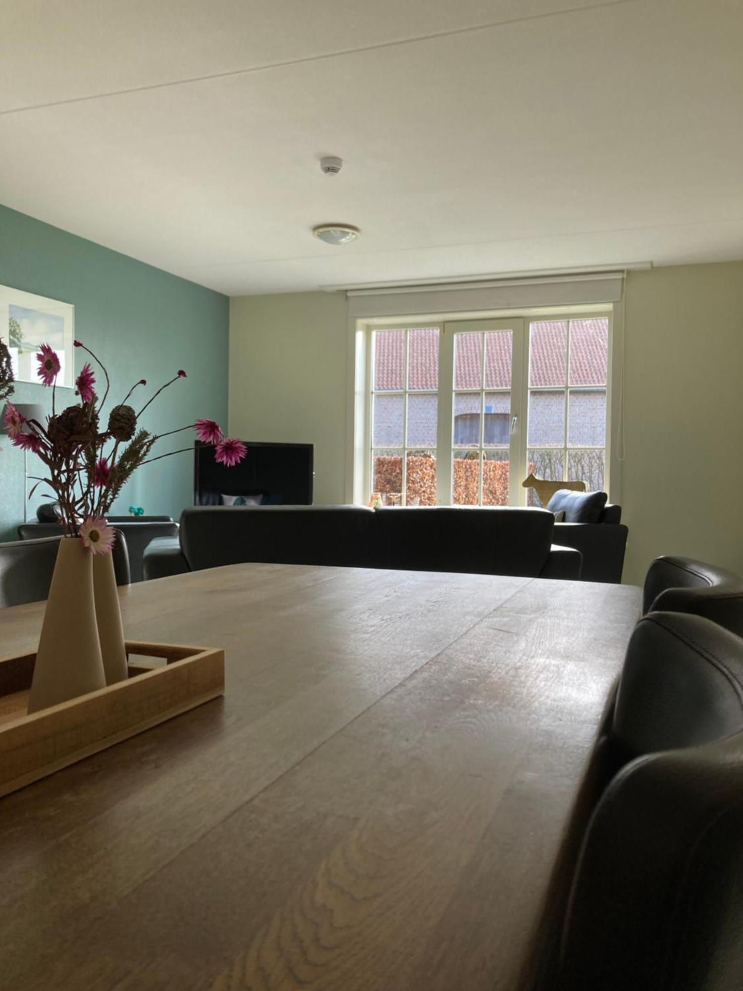 Accommodatie in herbouwde boerenschuur K Retranchement Buitenkant foto